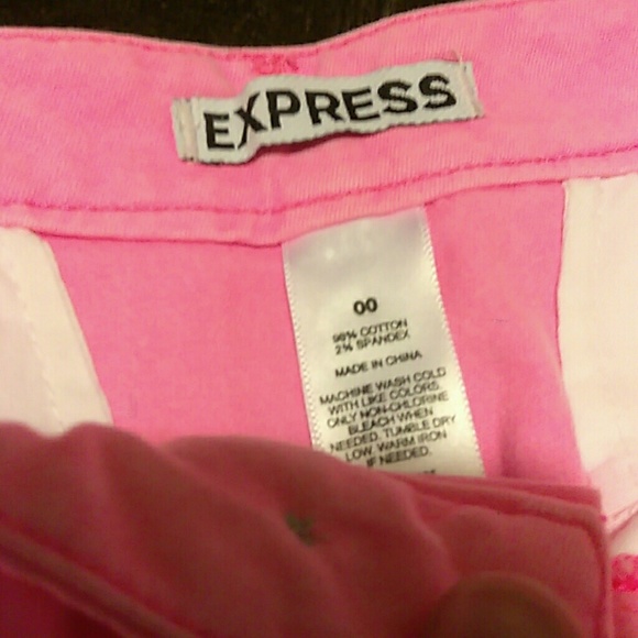 Shorts - Picture 2 of 3